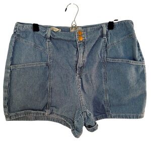 Women’s Universal Thread Blue/White Striped Jean High Rise Midi Shorts. Size 16.